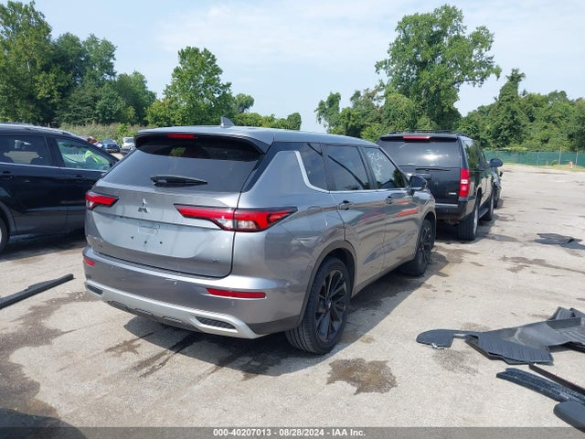 2022 MITSUBISHI OUTLANDER JA4J4UA86NZ036678 Photo 3