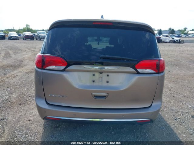 2C4RC1EG1JR107107 Chrysler Pacifica Touring L Plus