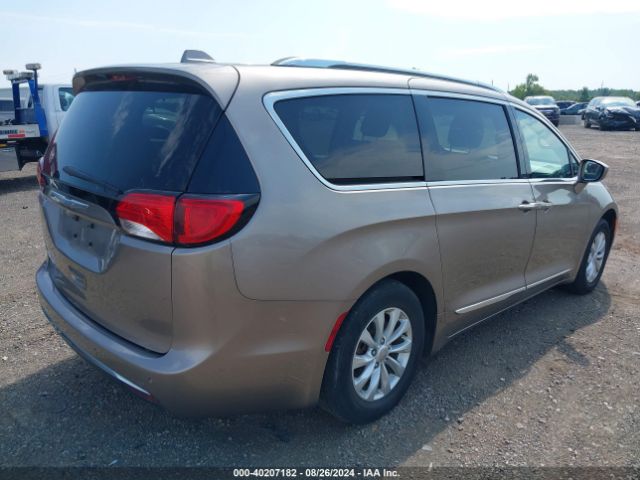 2C4RC1EG1JR107107 Chrysler Pacifica Touring L Plus