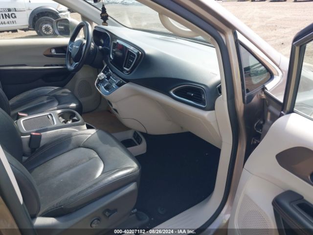 2C4RC1EG1JR107107 Chrysler Pacifica Touring L Plus