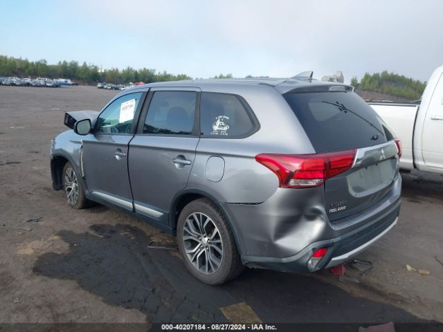 JA4AZ3A32JJ002469 Mitsubishi Outlander Es