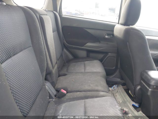 JA4AZ3A32JJ002469 Mitsubishi Outlander Es