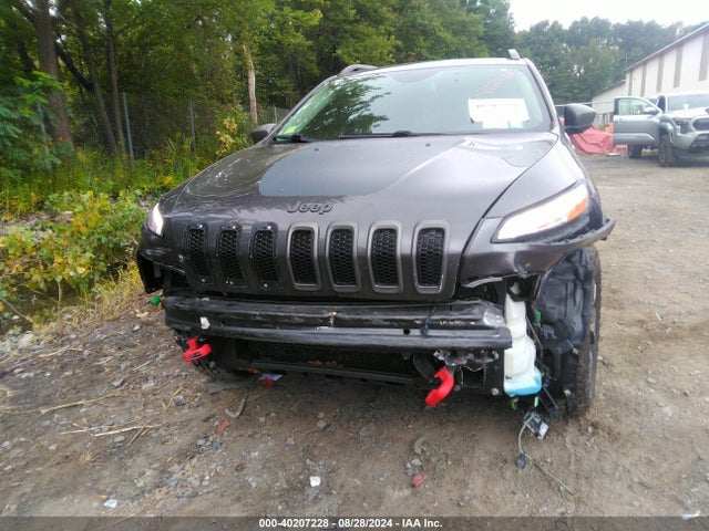 1C4PJMBB4HW528747 Jeep Cherokee Trailhawk 4x4