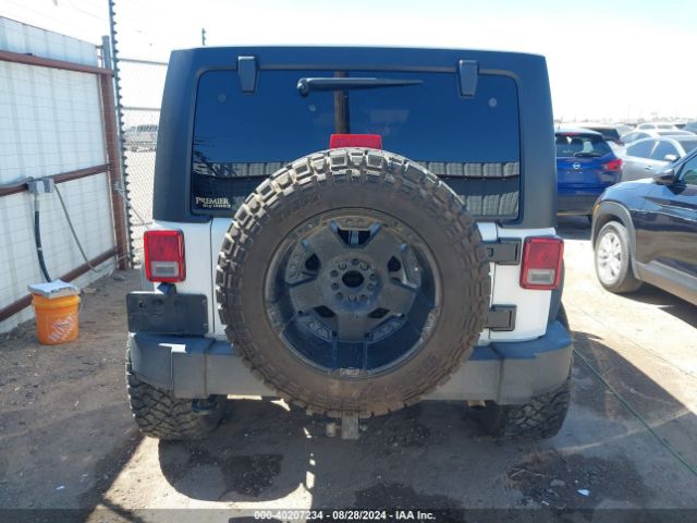1C4BJWDG9FL589802 Jeep Wrangler Unlimited Sport