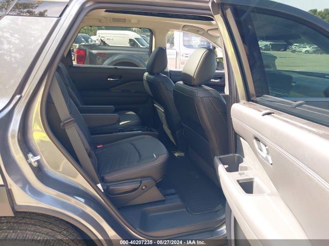 Nissan Pathfinder Platinum 4wd 2024 5N1DR3DK0RC257381 Image 8