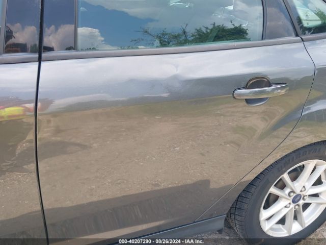 1FADP3F28FL263504 Ford FOCUS SE