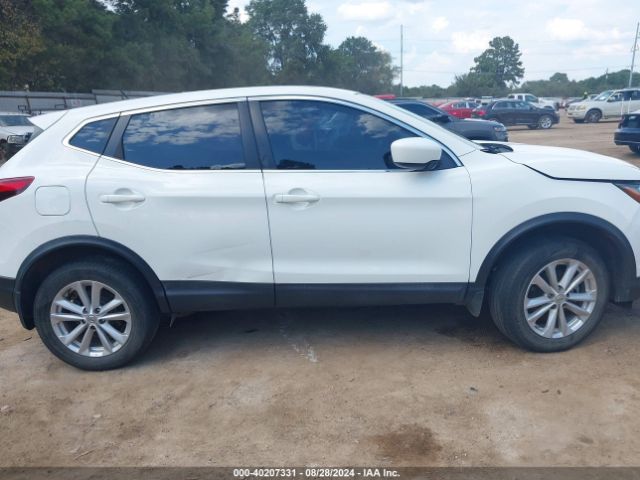 JN1BJ1CP5JW181246 Nissan Rogue Sport S