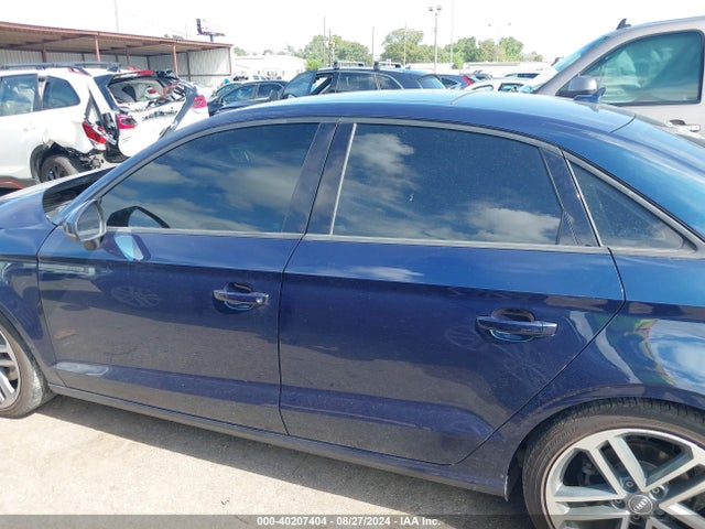 WAUAUGFF6J1035180 Audi A3 2.0t Premium/2.0t Tech Premium