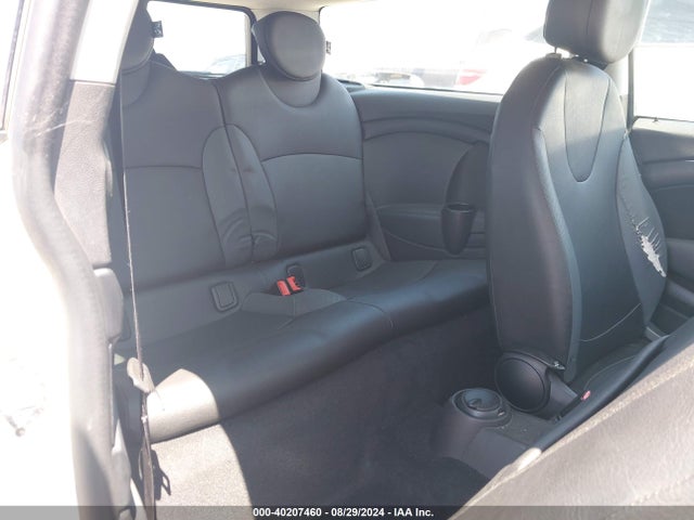 2009 MINI COOPER CLUBMAN WMWML33549TX50303 Photo 7