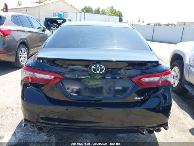 Toyota CAMRY XSE 2018 4T1B61HK2JU147655 Image 16