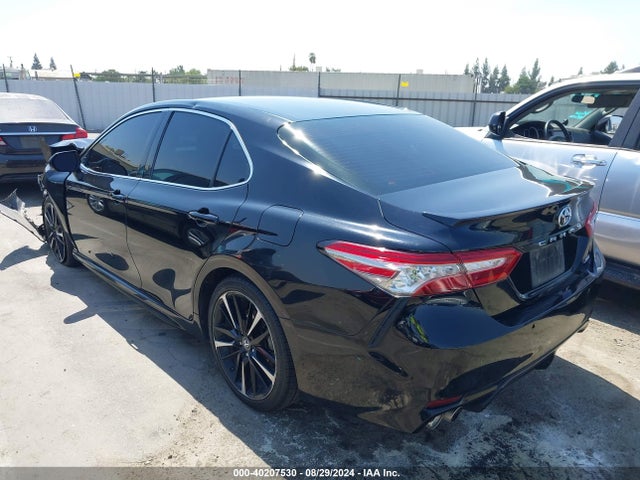 Toyota CAMRY XSE 2018 4T1B61HK2JU147655 Image 3