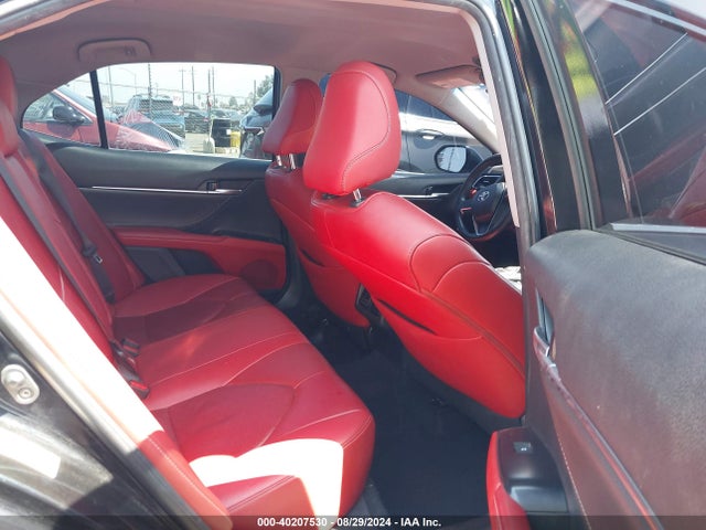 Toyota CAMRY XSE 2018 4T1B61HK2JU147655 Image 8