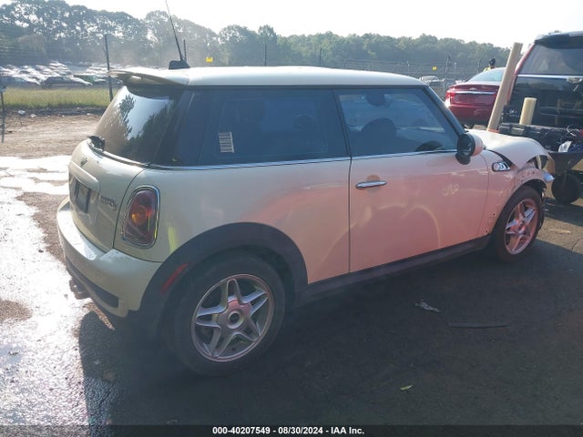 2009 MINI COOPER S WMWMF73509TT99873 Photo 3