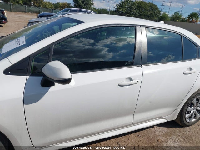 Toyota COROLLA LE 2022 JTDEPMAE5N3008488 Image 14