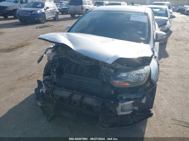 1FADP3N23EL130911 Ford Focus Titanium