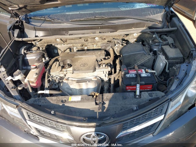Toyota RAV4 LE 2015 JTMBFREV5FJ049679 Image 10