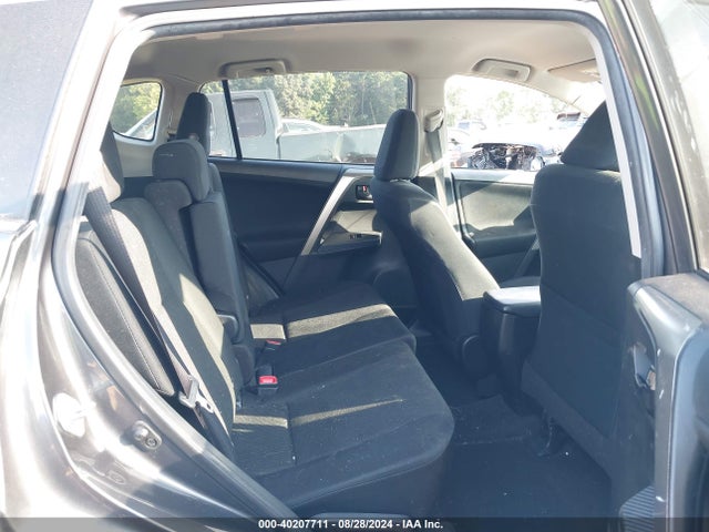 Toyota RAV4 LE 2015 JTMBFREV5FJ049679 Image 8