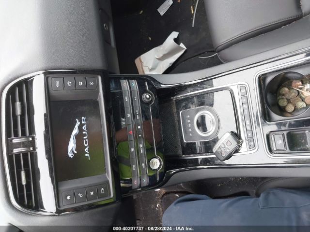 SAJAR4FX6JCP35301 Jaguar Xe 25t