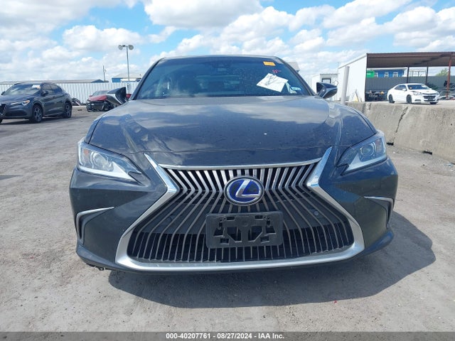 Lexus ES 300H 2021 58ADA1C17MU002579 Image 12