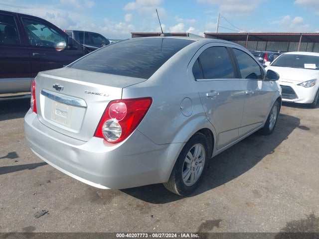 Chevrolet Sonic Lt Auto 2015 1G1JC5SH0F4200642 Image 4