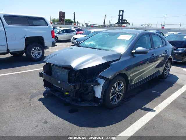 KIA Forte Lxs 2023 3KPF24AD7PE610038 Image 2