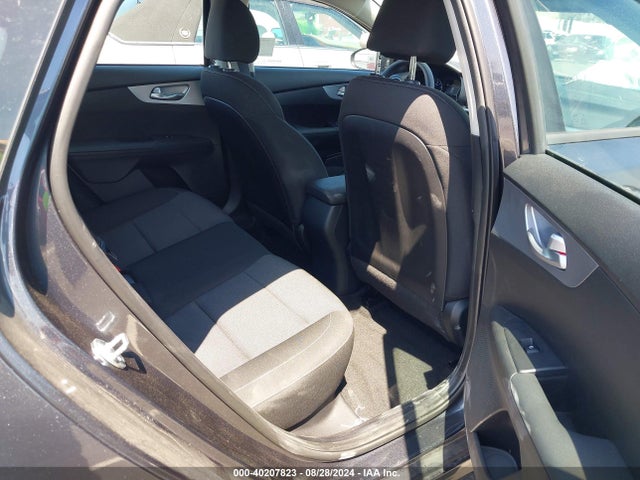 KIA Forte Lxs 2023 3KPF24AD7PE610038 Image 8