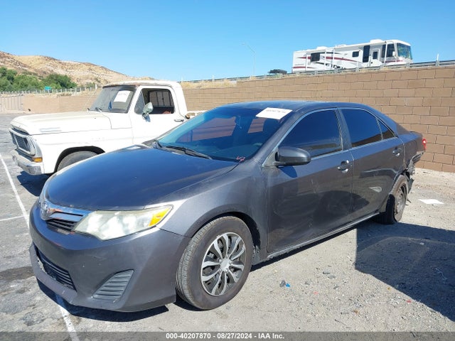 Toyota CAMRY LE 2014 4T4BF1FK4ER431545 Image 2