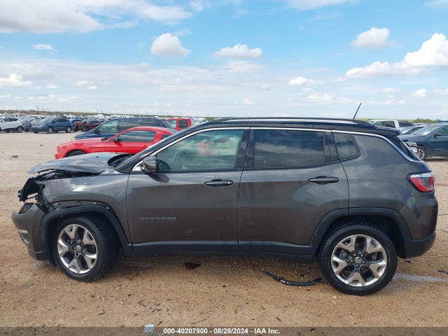 3C4NJCCB7JT351428 Jeep Compass Limited Fwd