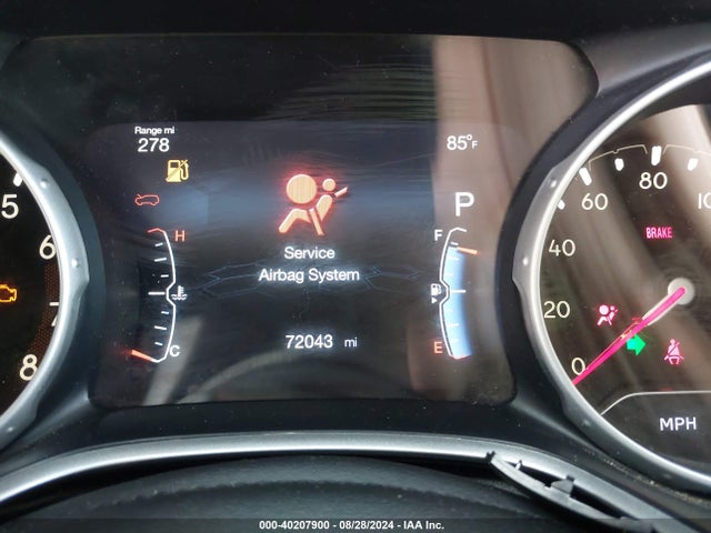 3C4NJCCB7JT351428 Jeep Compass Limited Fwd