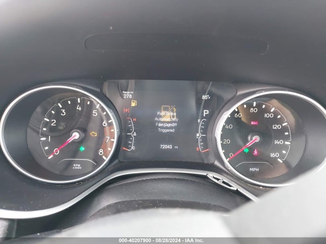 3C4NJCCB7JT351428 Jeep Compass Limited Fwd