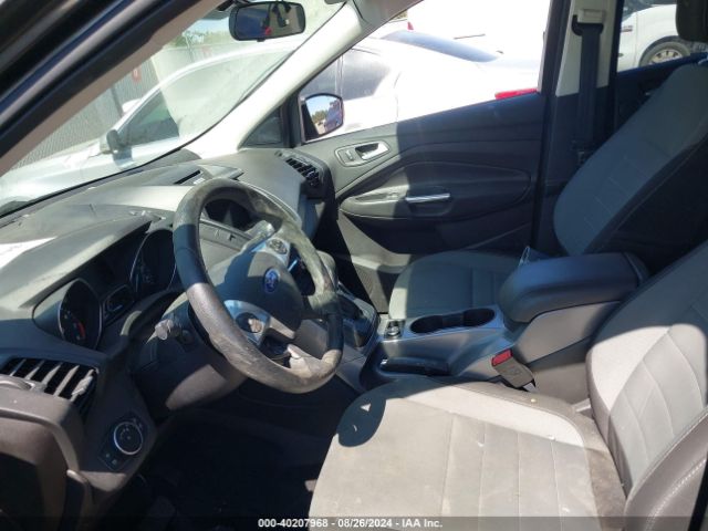 1FMCU9G95GUB02676 Ford ESCAPE SE