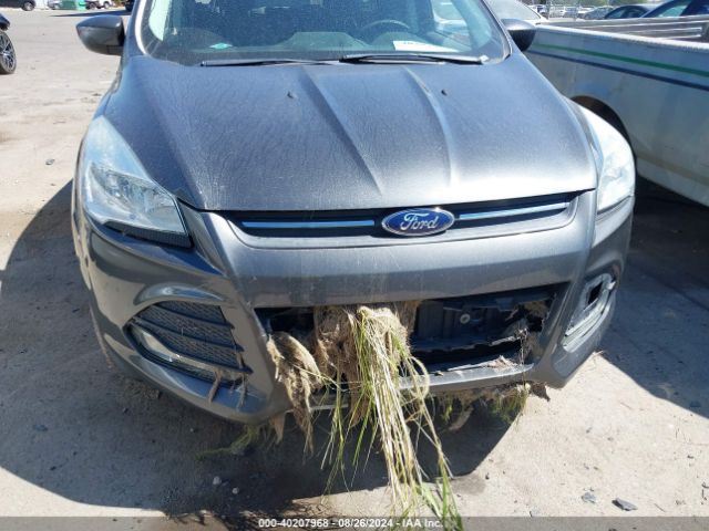 1FMCU9G95GUB02676 Ford ESCAPE SE