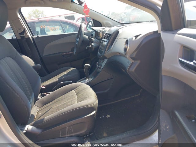 Chevrolet SONIC LT 2014 1G1JC5SH5E4113172 Image 5