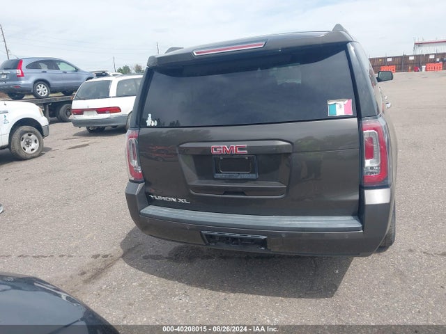 1GKS1FKC7KR204572 GMC Yukon Xl Sle