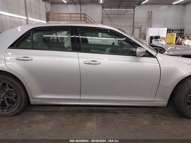 2C3CCASG5NH218401 Chrysler 300 Touring L Awd