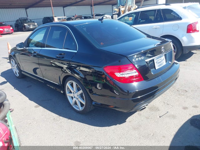WDDGF4HB4EG246869 Mercedes-Benz C 250 Luxury/sport