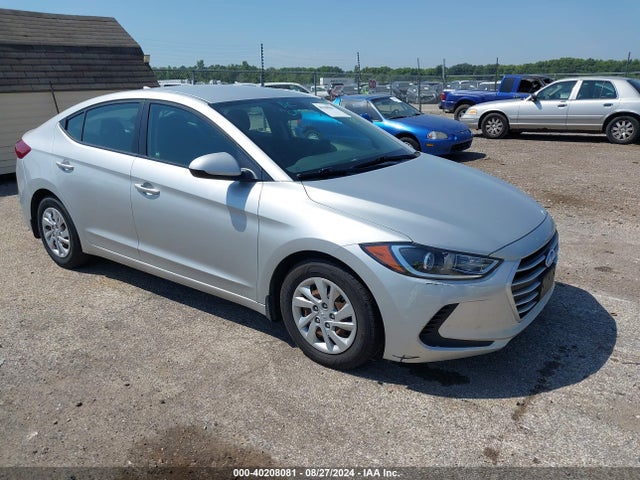 2018 5NPD74LF5JH402878 main image