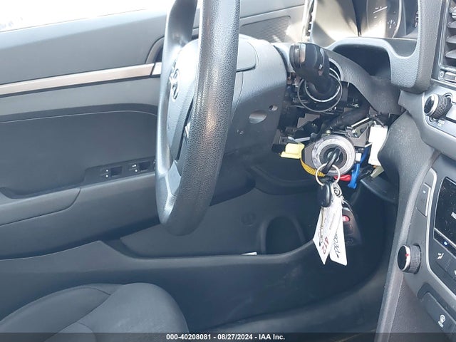 Hyundai ELANTRA SE 2018 5NPD74LF5JH402878 Image 6