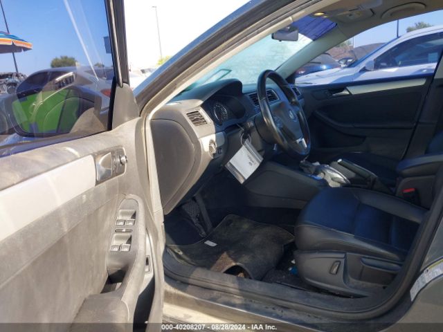 3VWD17AJ8EM355823 Volkswagen Jetta 1.8t Se