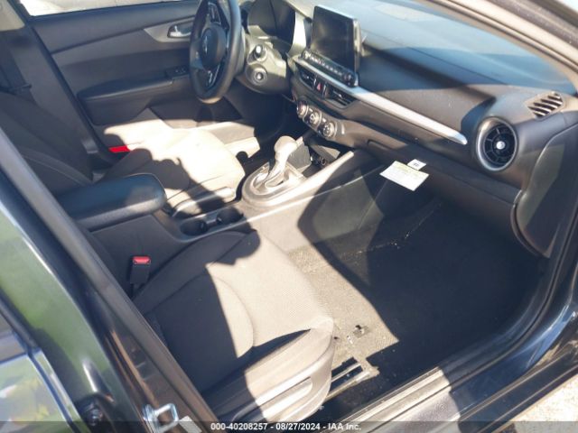 3KPF24AD2ME327185 KIA FORTE FE