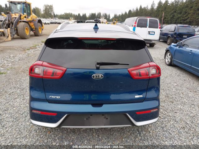 KNDCB3LC8J5205598 KIA NIRO LX