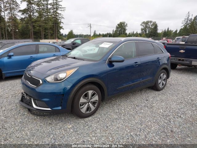 KNDCB3LC8J5205598 KIA NIRO LX