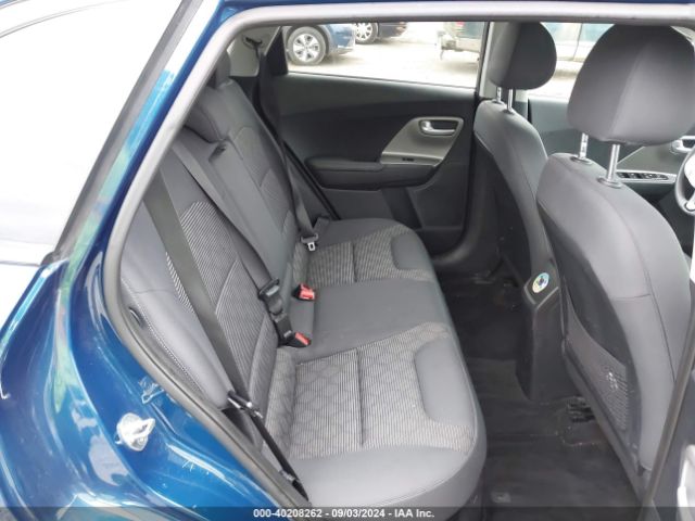 KNDCB3LC8J5205598 KIA NIRO LX