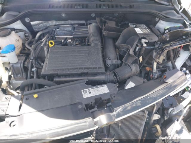 3VWDB7AJXJM207499 Volkswagen Jetta 1.4t Se/1.4t Wolfsburg Edition