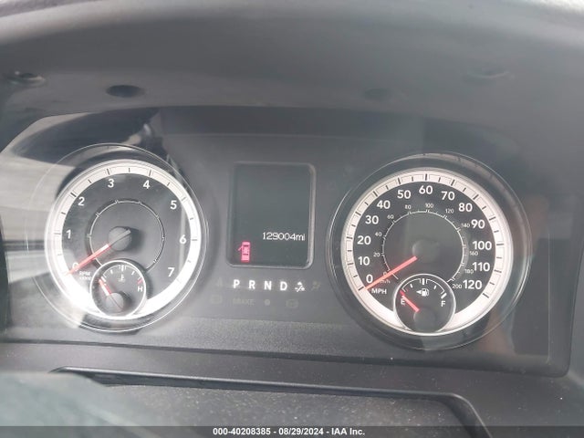 RAM 1500 Express Quad Cab 4x2 6'4 Box 2018 1C6RR6FG5JS208117 Image 16