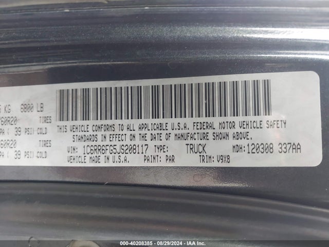 1C6RR6FG5JS208117 RAM 1500 Express Quad Cab 4x2 6'4 Box