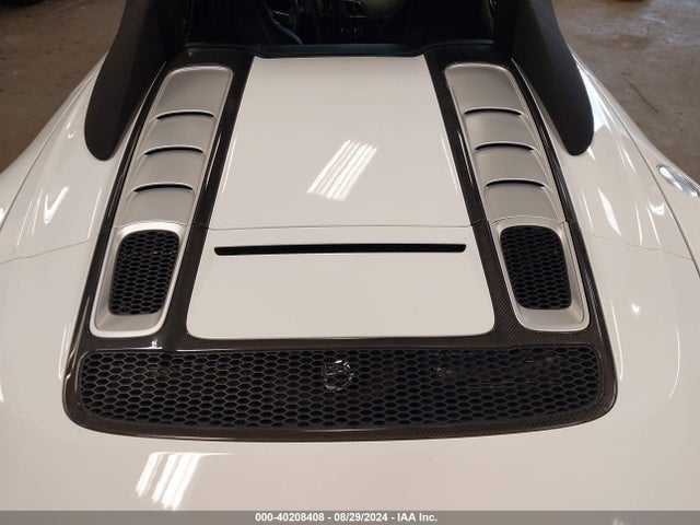 2017 AUDI R8 WUAVACFX0H7904459 Photo 9