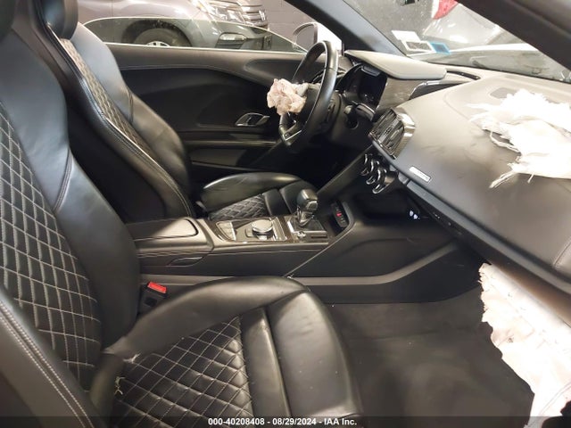 2017 AUDI R8 WUAVACFX0H7904459 Photo 4