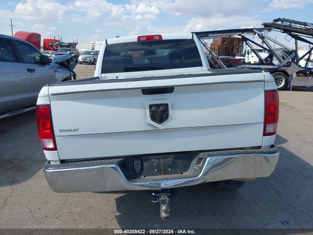 1C6RR6FG6LS144589 RAM 1500 Classic Tradesman Quad Cab 4x2 6'4 Box