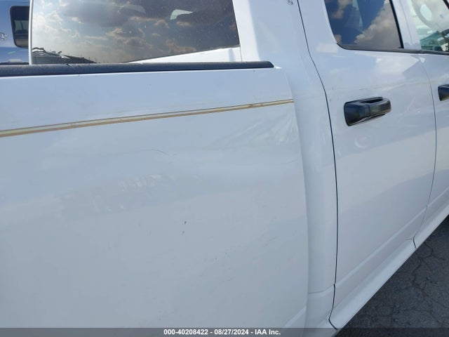1C6RR6FG6LS144589 RAM 1500 Classic Tradesman Quad Cab 4x2 6'4 Box